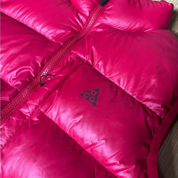 Vintage Nike ACG Puffer Vest (L) - Picture 2 of 6